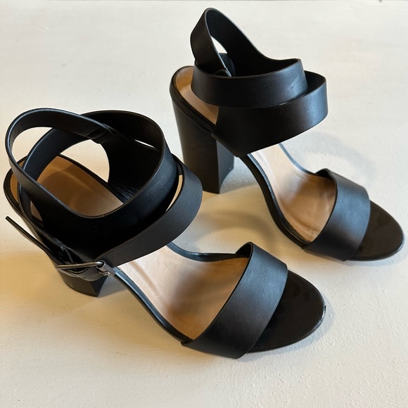 Heart In D Black Ankle Wrap Block Heeled Sandals Size 8.5 - Picture 3 of 13